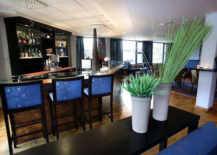 Отель Scandic Sunnfjord &