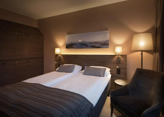 Scandic Sunnfjord & 4*