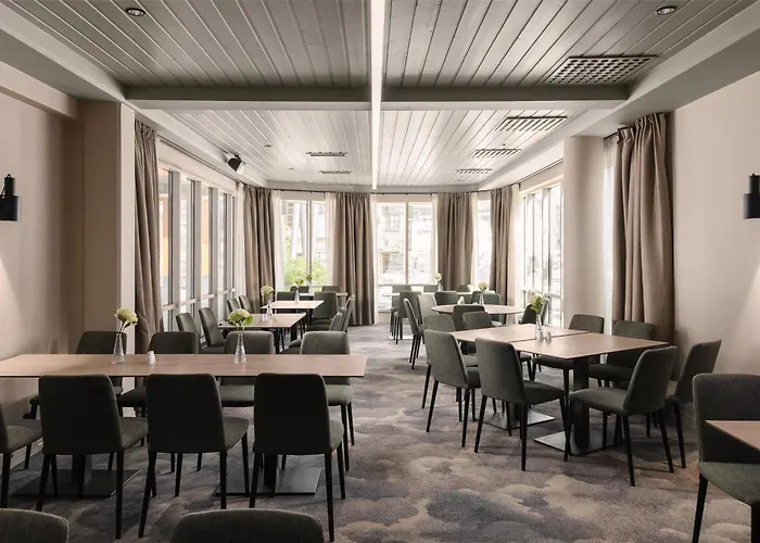 Отель Scandic Sunnfjord & 4*