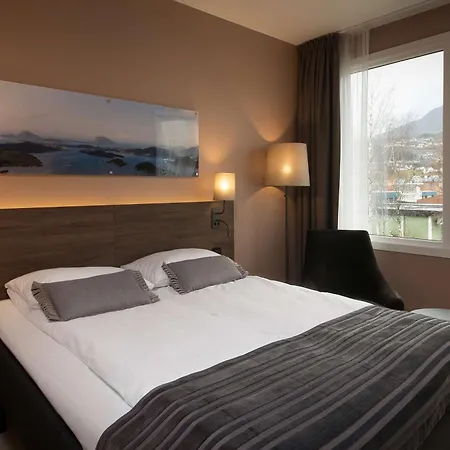 Scandic Sunnfjord & Hotel 4*