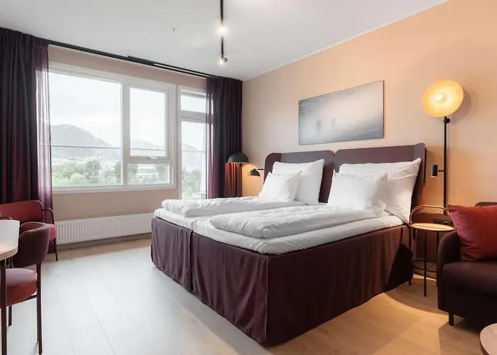 Scandic Sunnfjord & Hotel 4*